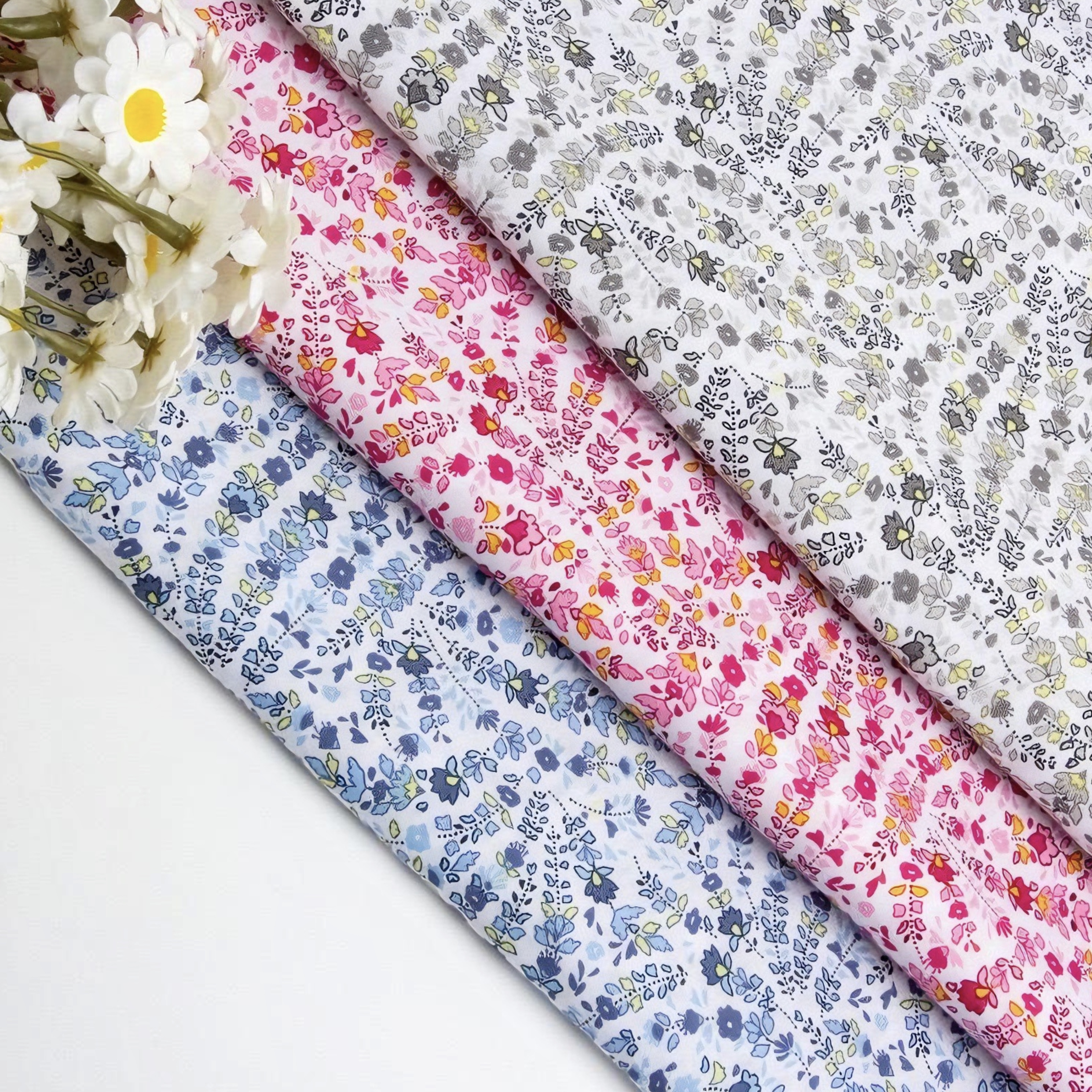 Vintage Floral Printed Fabric  - огляд і ціна Vintage Home Textiles